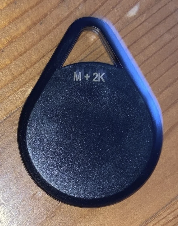 dormakaba fob back Mifare classic mifare plus mifare desfire dormakaba key fob high frequency fob low frequency dormakaba dual frequency RFID tag key tag Mifare tag 2K  mejor, servicio, increíble servicio, fácil de usar, express, minute key, minute fob, clonador RFID, escritor RFID, garantizado, devoluciones, garantía, fabricación, reemplazo